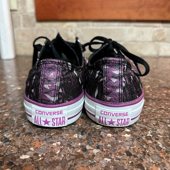 Converse - Picture 4 of 7